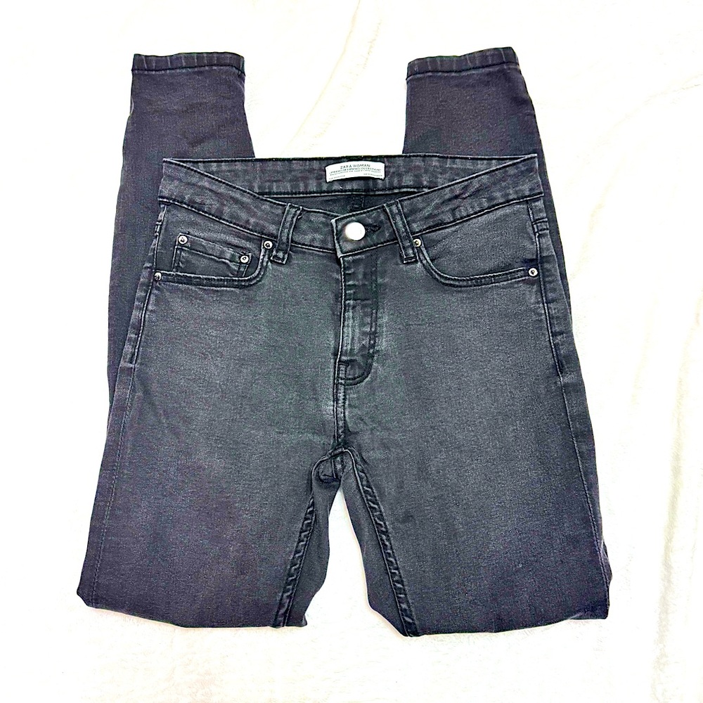 Zara Woman Premium Denim Collection Black Skinny Jeans – Size 26‎
